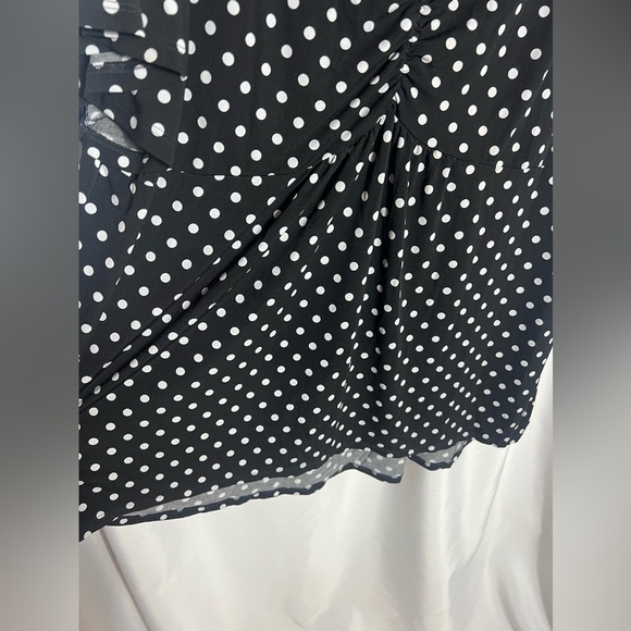 Diana Belle Woman’s Plus Size 2X Polka Dot Blouse Flowy Short Sleeve V-Neck - Picture 4 of 10